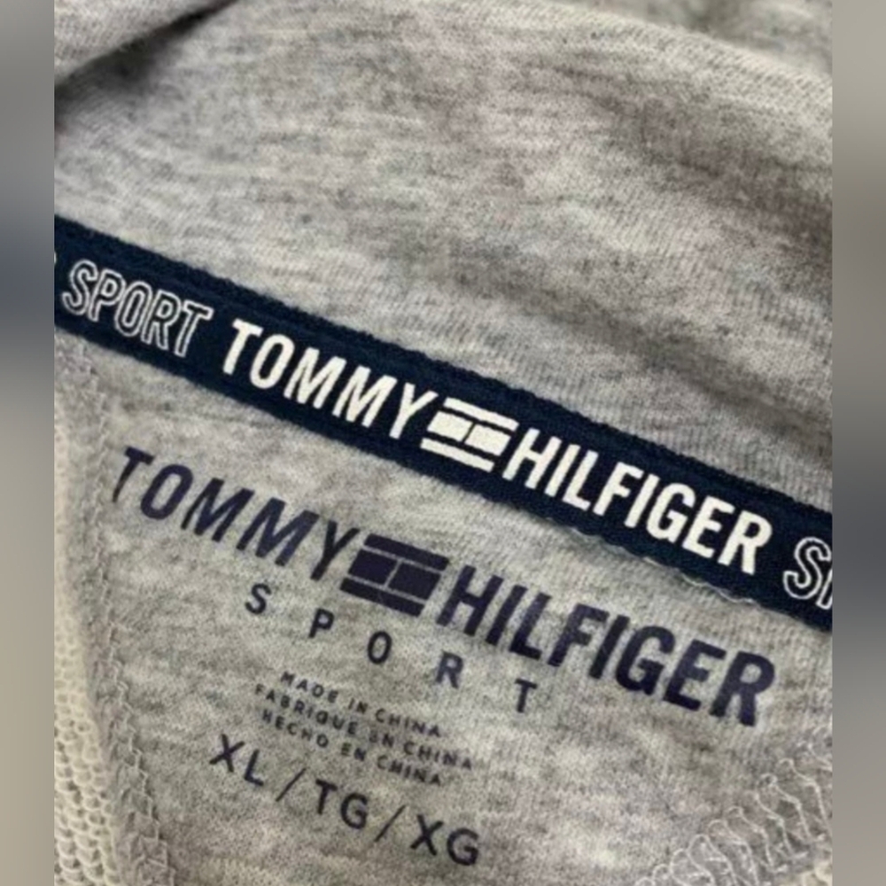 Tommy Hilfiger Women's Gray Hoodie Sweater Size XL Pre-owned - Picture 2 of 4